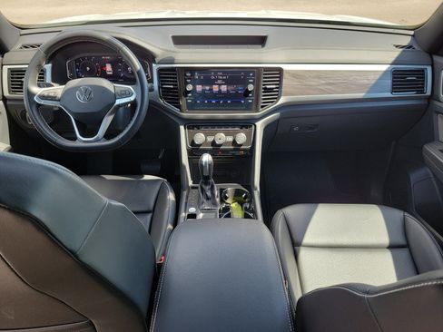 Used 2023 Volkswagen Atlas Cross Sport SE image 19