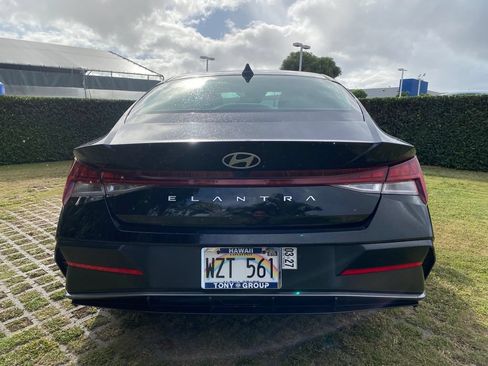 Used 2024 Hyundai Elantra SEL w/ Convenience Package FWD image 24