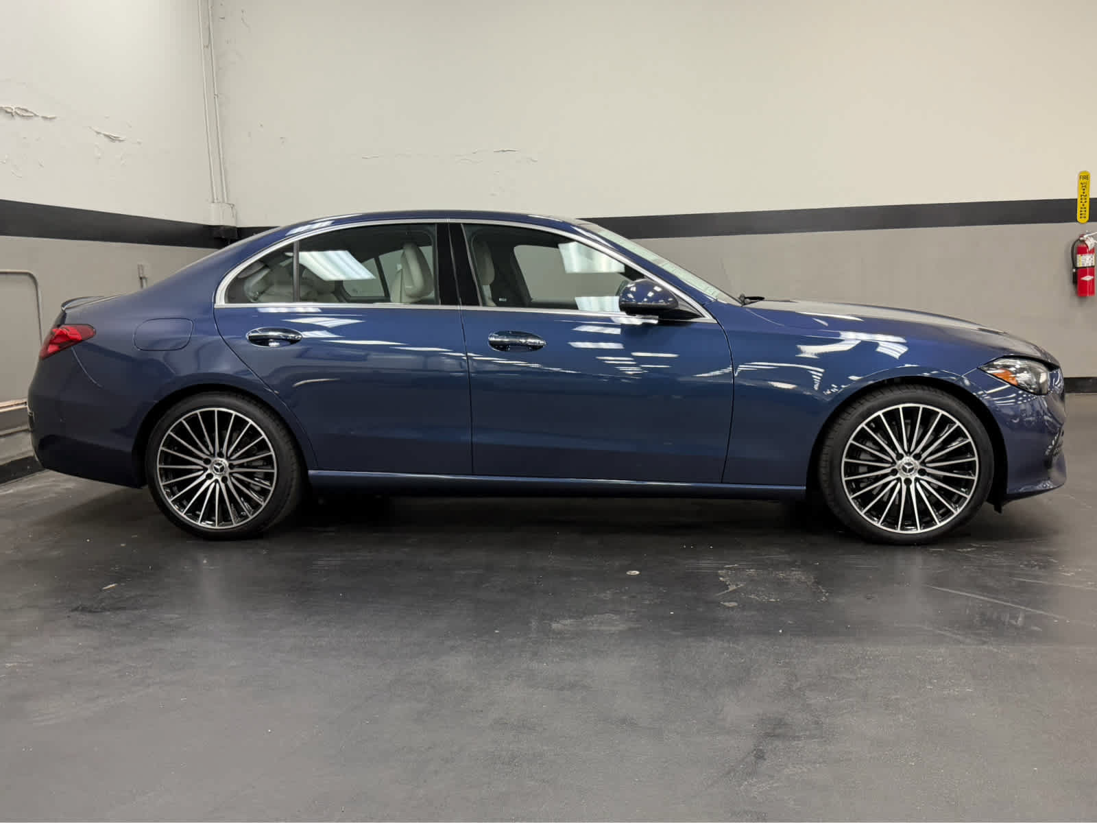 Used 2026 Mercedes-Benz C 300 Sedan image 3