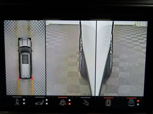 Used 2024 GMC Yukon XL Denali Ultimate image 22