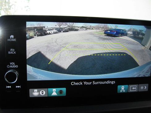 Used 2023 Honda Pilot TrailSport image 26