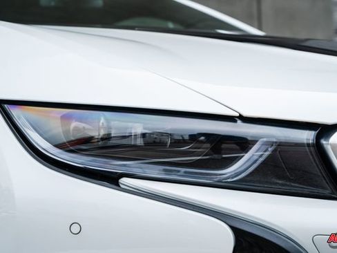 Used 2014 BMW i8 image 45