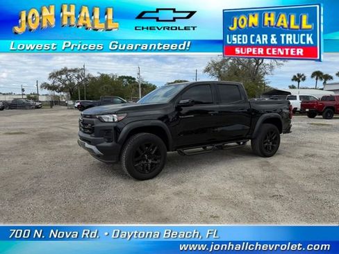 Used 2024 Chevrolet Colorado Trail Boss w/ Technology Package image 2