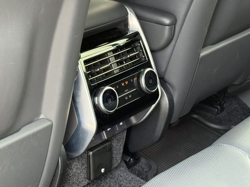 Used 2024 Land Rover Range Rover SE AWD/4WD image 41