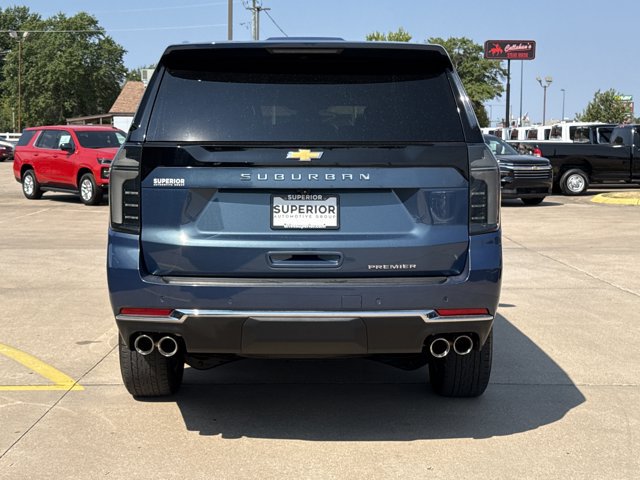 Used 2025 Chevrolet Suburban Premier AWD/4WD image 3