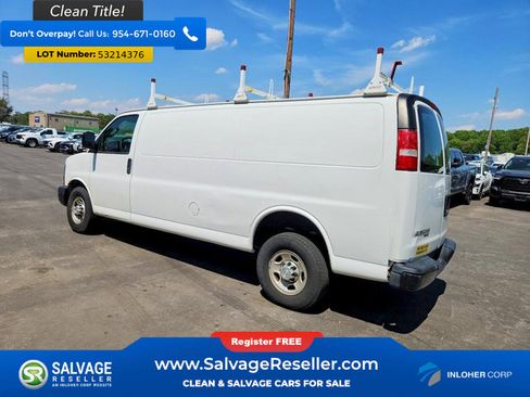 Used 2017 Chevrolet Express 2500 Extended RWD image 3