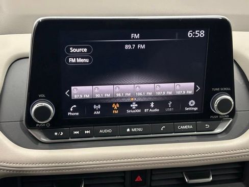 Used 2025 Nissan Rogue SV image 24