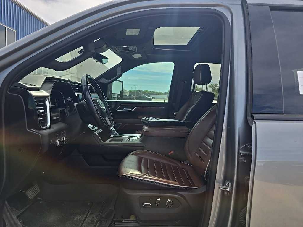 Used 2024 GMC Sierra 2500 Denali Ultimate AWD/4WD image 10
