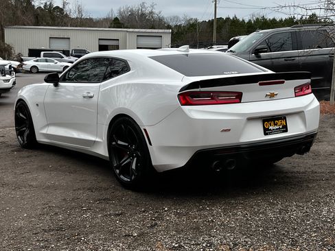 Used 2018 Chevrolet Camaro SS image 6