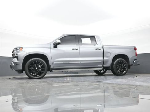 Used 2025 Chevrolet Silverado 1500 High Country AWD/4WD image 68
