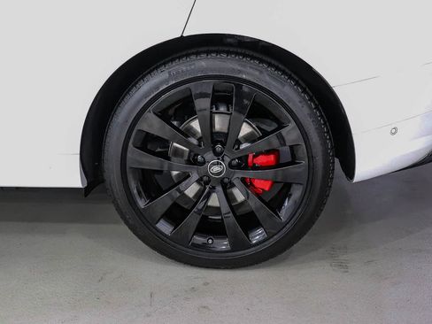 Used 2025 Land Rover Range Rover Sport Dynamic SE AWD/4WD image 10