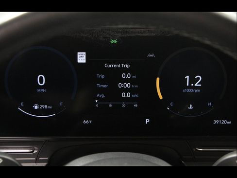 Certified 2024 Hyundai Kona SEL w/ Convenience Package FWD image 8