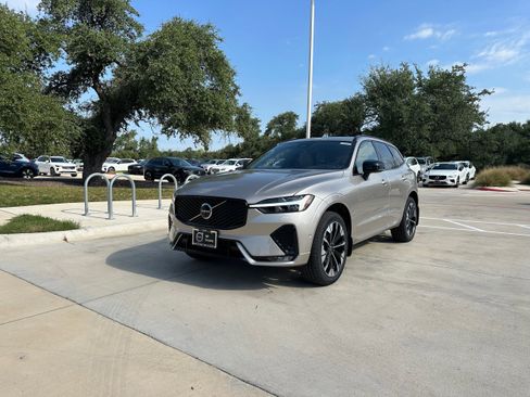 Used 2026 Volvo XC60 B5 Plus w/ Protection Package Premier AWD/4WD image 2