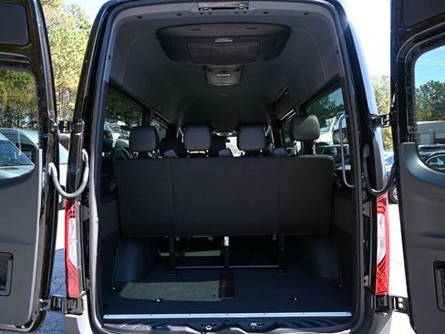 Used 2025 Mercedes-Benz Sprinter 2500 image 26