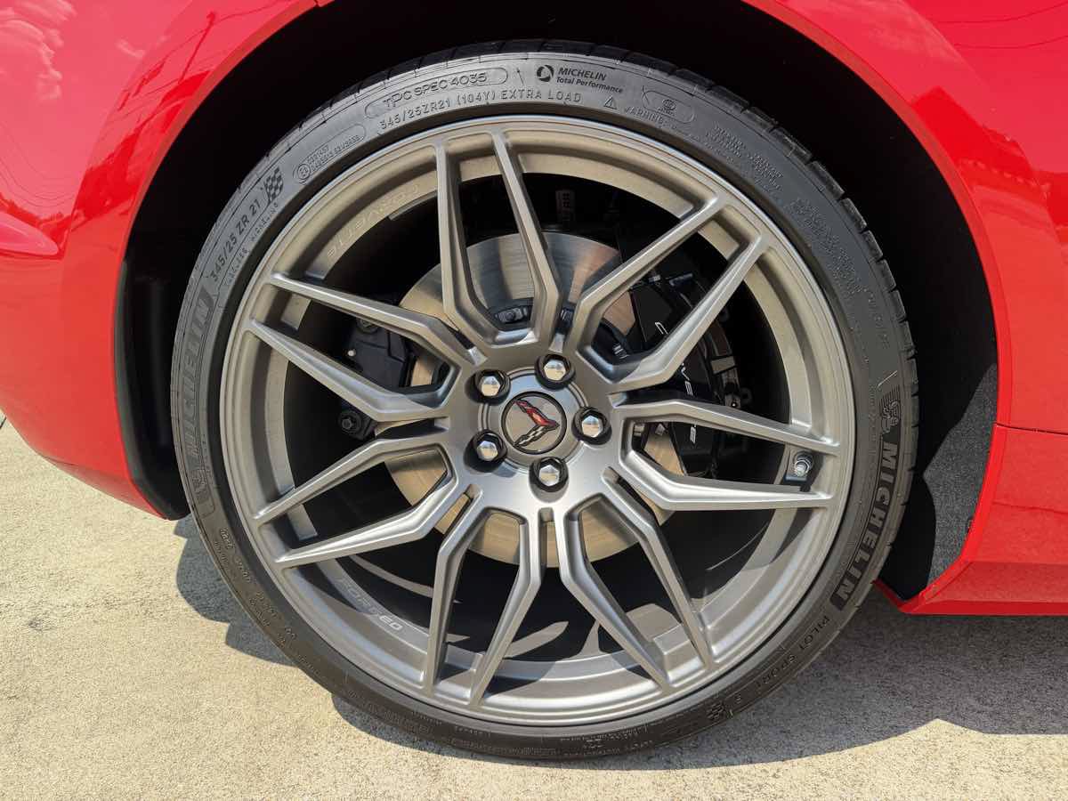 Used 2026 Chevrolet Corvette Z06 RWD image 31