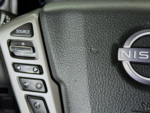 Used 2023 Nissan Titan SV w/ SV Convenience Package image 13