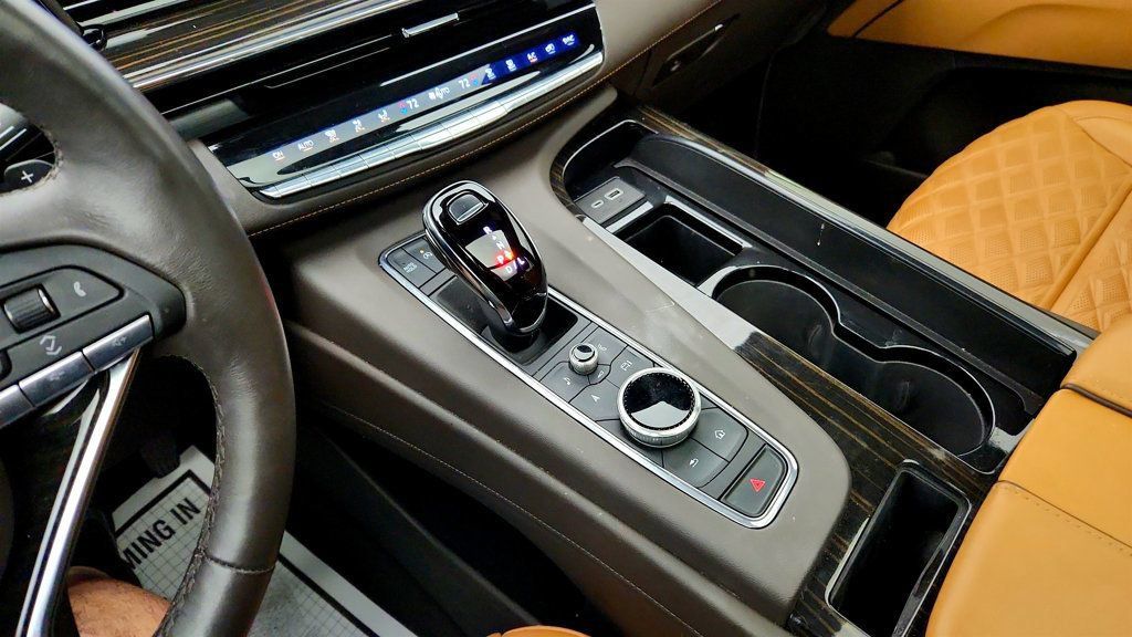 Used 2024 Cadillac Escalade Sport w/ Touring Package AWD/4WD image 14