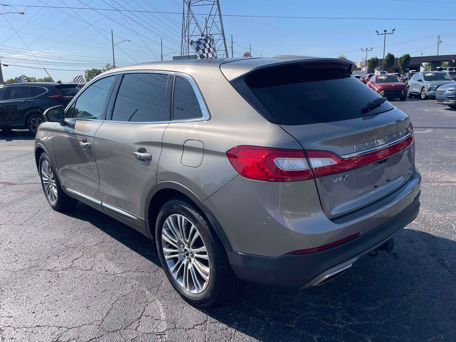 Used 2016 Lincoln MKX Reserve w/ Technology Package AWD/4WD image 5