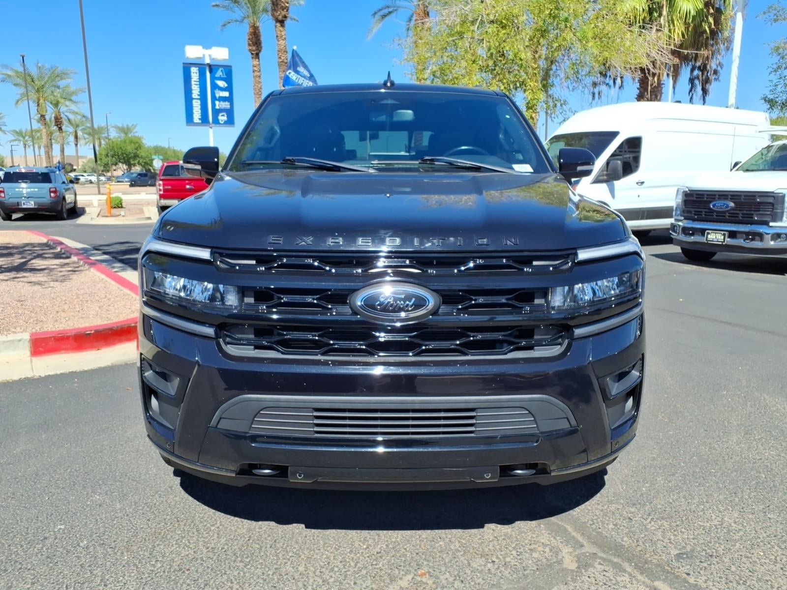 Certified 2023 Ford Expedition Limited AWD/4WD image 2