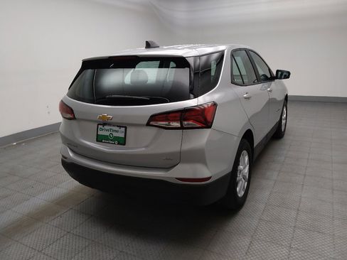 Used 2022 Chevrolet Equinox LS image 9