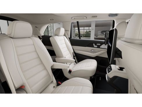 New 2026 Mercedes-Benz GLS 580 4MATIC image 5
