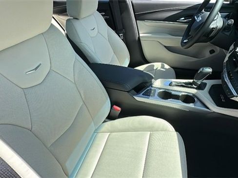 New 2025 Cadillac CT4 Premium Luxury image 21