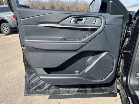 Used 2025 Ford Explorer ST-Line AWD/4WD image 11