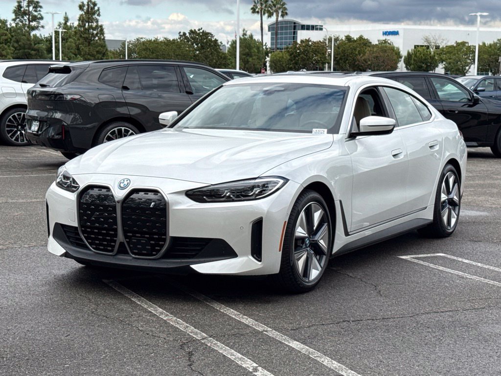 Certified 2024 BMW i4 eDrive40 w/ Premium Package RWD image 2