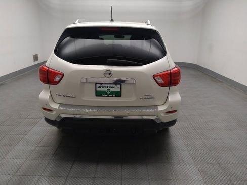Used 2017 Nissan Pathfinder Platinum w/ Family Entertainment Package AWD/4WD image 7