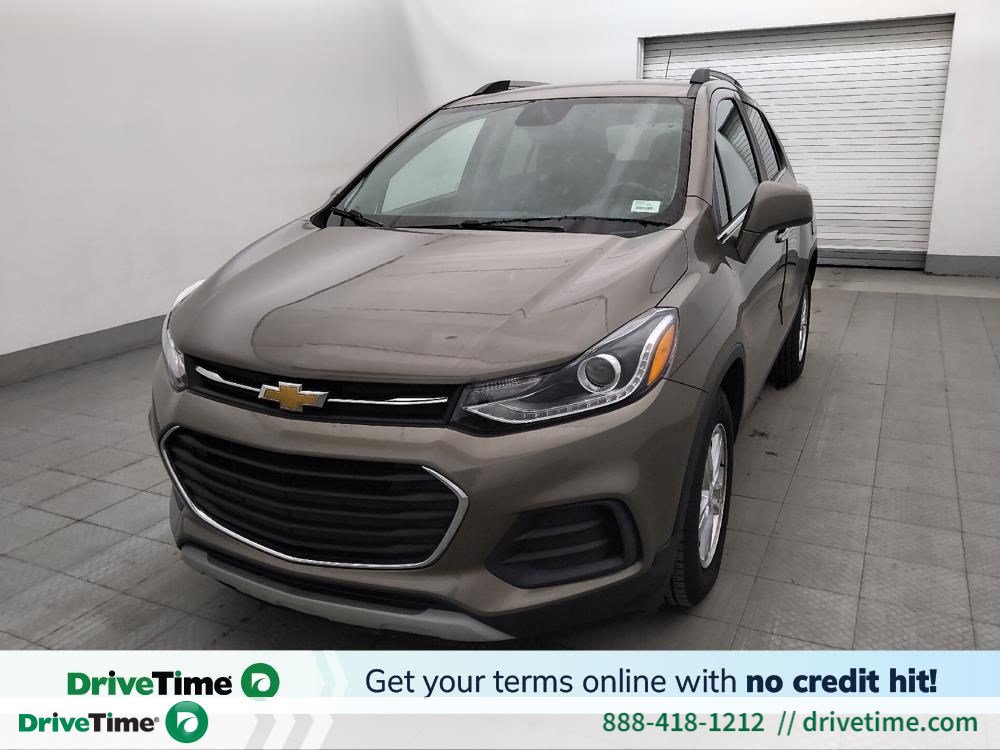 Used 2020 Chevrolet Trax LT w/ Sun & Sound Package FWD image 1