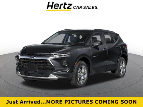 Used 2026 Chevrolet Blazer LT FWD image 1