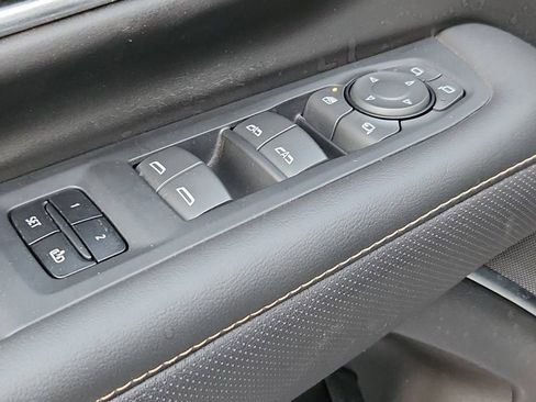 Used 2023 GMC Yukon AT4 w/ AT4 Premium Package image 20