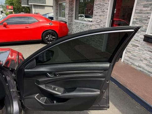 Used 2019 Honda Accord Sport image 12