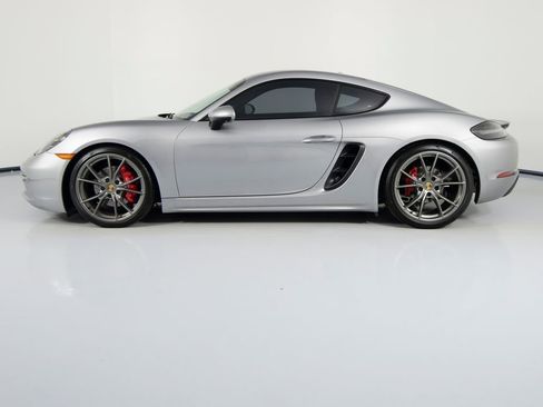 Certified 2024 Porsche 718 Cayman S RWD image 2