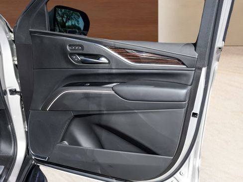 Certified 2024 Cadillac Escalade Premium Luxury RWD image 30