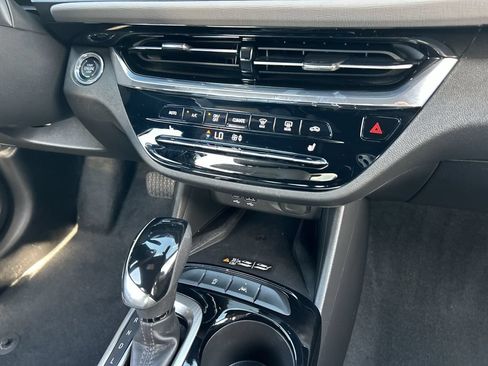 Used 2025 Buick Envista Avenir FWD image 21