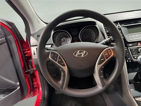 Used 2015 Hyundai Elantra GT FWD image 15