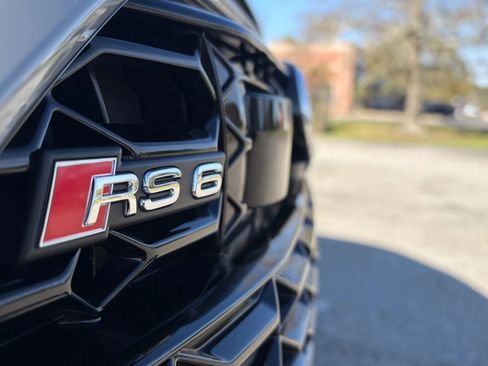 Used 2021 Audi RS 6 Avant Wagon 4D image 12