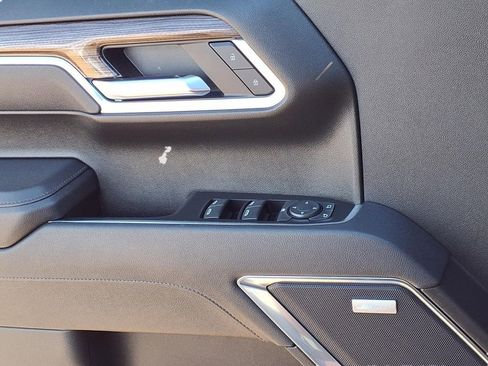 Used 2025 Chevrolet Silverado 1500 LT Trail Boss w/ Convenience Package II image 17