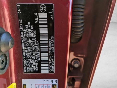 Used 2018 Toyota C-HR XLE image 15