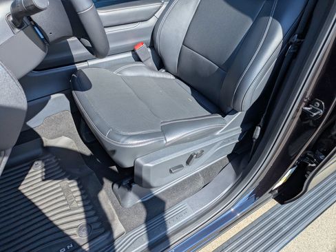 Certified 2025 Ford Expedition Platinum w/ Stealth Performance Package AWD/4WD image 13