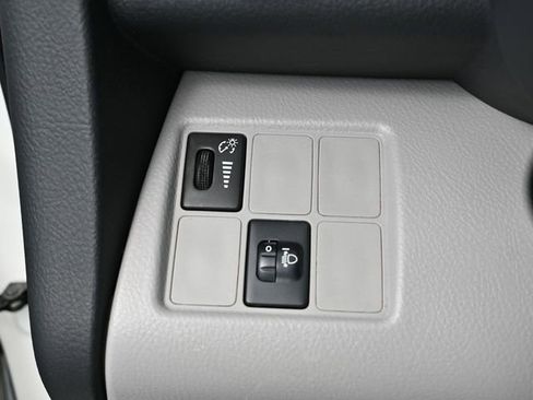 Used 2012 Toyota RAV4 EV FWD image 27