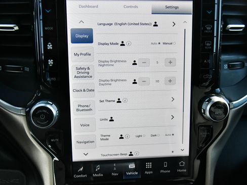 Used 2024 RAM 2500 Laramie image 25