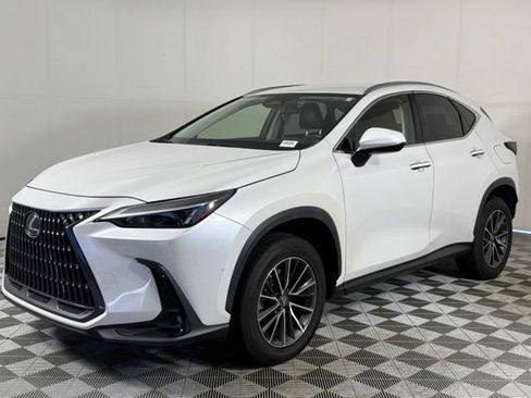 Used 2023 Lexus NX 250 FWD w/ Towing Package (2000 Lbs) image 2