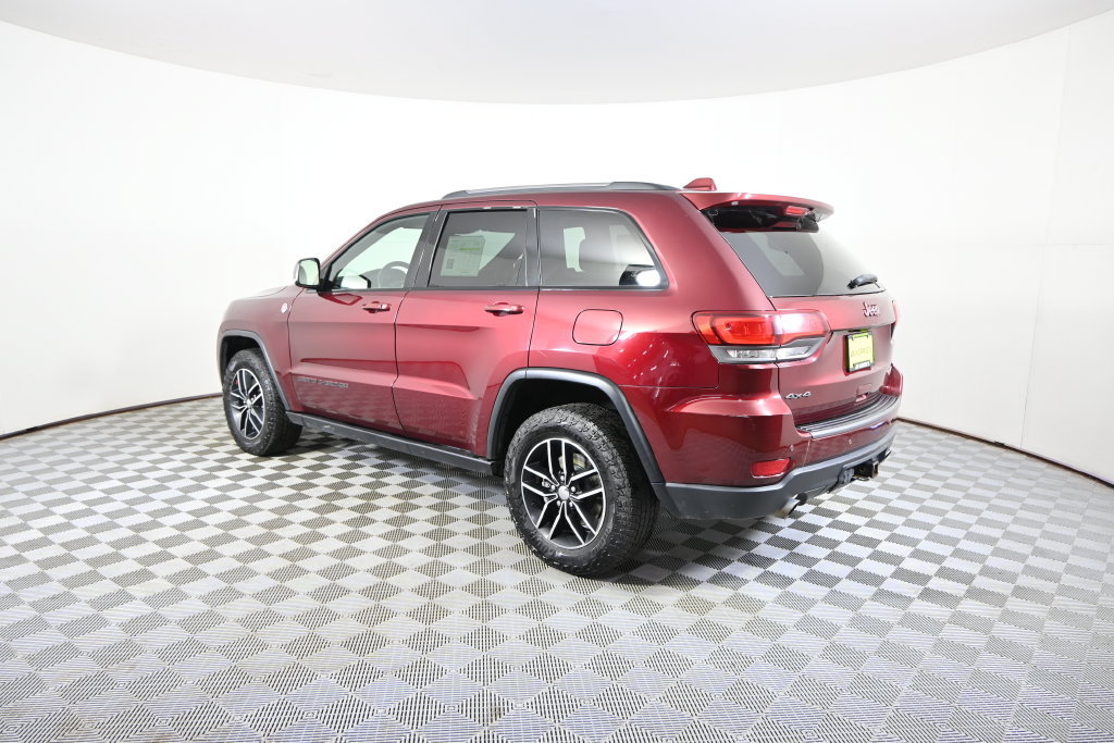 Used 2017 Jeep Grand Cherokee Trailhawk w/ Trailhawk Luxury Group AWD/4WD image 4