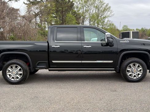 New 2026 Chevrolet Silverado 2500 High Country w/ High Country Premium Package AWD/4WD image 4