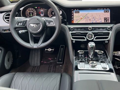 New 2026 Bentley Flying Spur Azure image 4