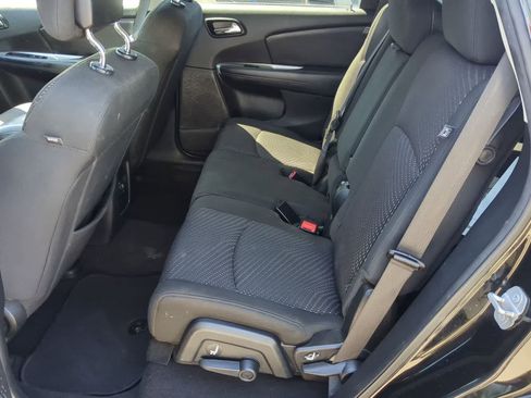 Used 2019 Dodge Journey SE FWD image 19