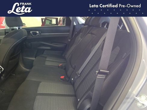 Used 2025 Kia Sorento LX FWD image 21