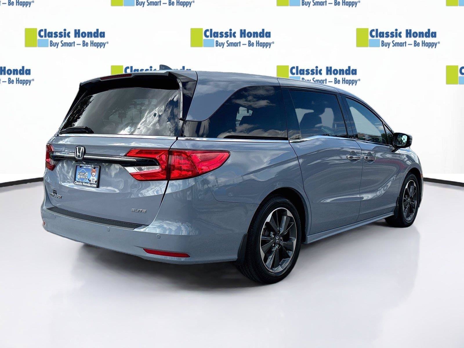 Used 2023 Honda Odyssey Elite image 8